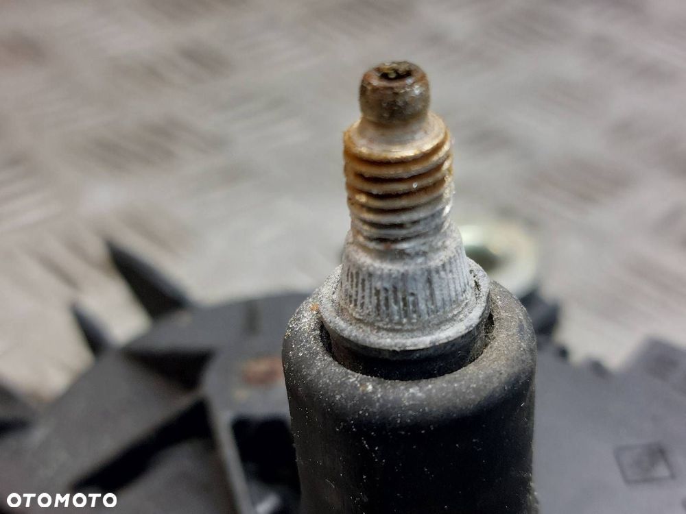 SILNICZEK WYCIERACZKI TYŁ + RAMIĘ AUDI A4 B6 KOMBI 8E9955711B - 6