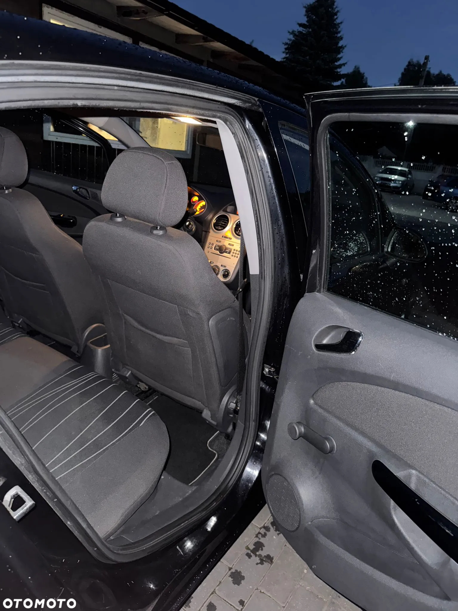 Opel Corsa 1.4 16V Enjoy - 13