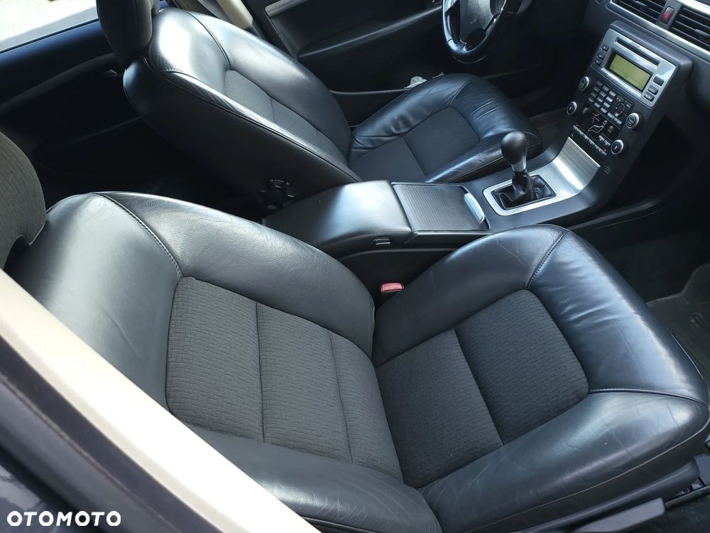Volvo V70 2.5T Summum - 29