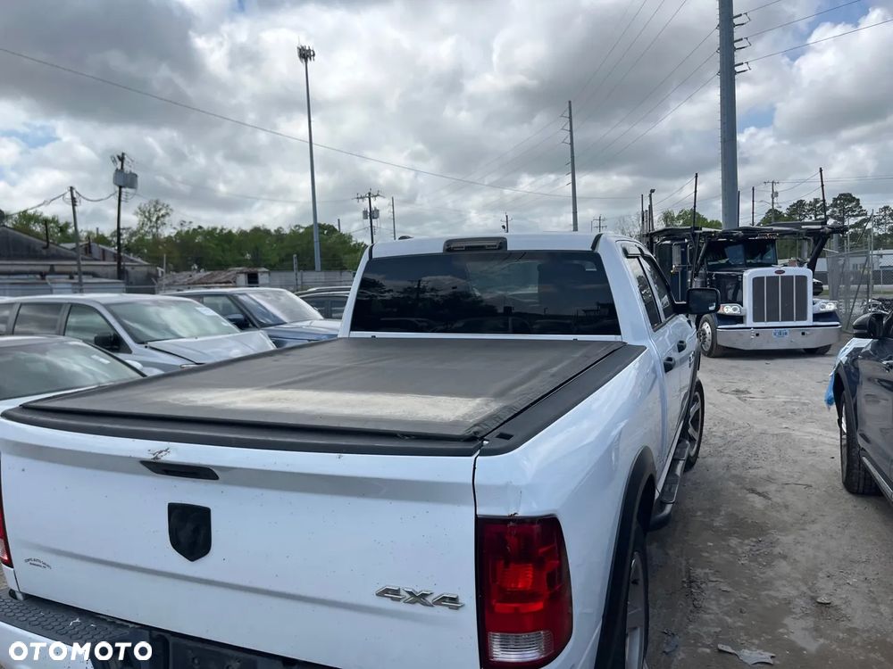 Dodge RAM 1500 5.7 4x4 - 10
