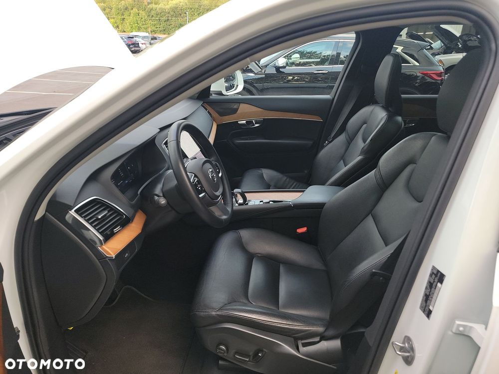 Volvo XC 90 - 7