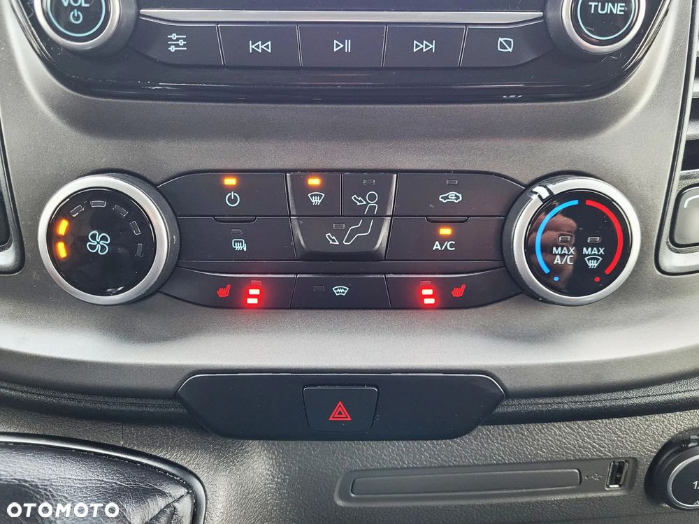 Ford Custom LEDY KAMERA KLIMA WEBASTO FV23% - 31