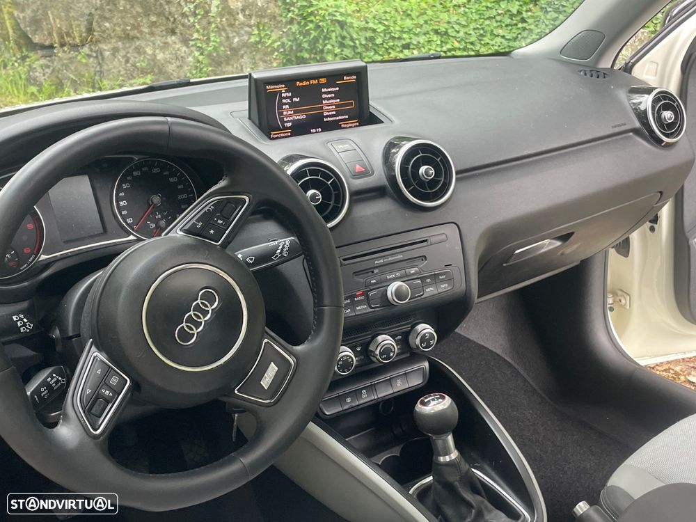Audi A1 1.6 TDI S-line 99g - 24