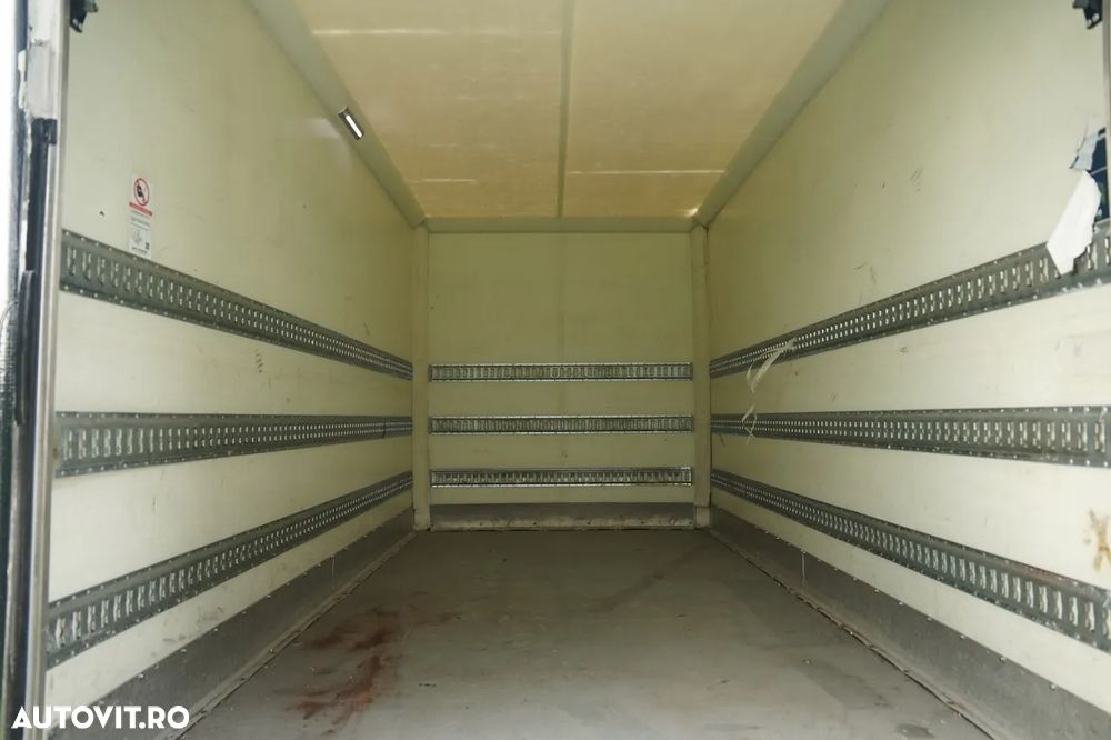 Iveco DAILY 35-NP / CNG / CAROSERIE IZOTERMĂ - 4,3 m / LIFT HIDRAULIC PALFINGER - 750 kg / IMPORT - 23