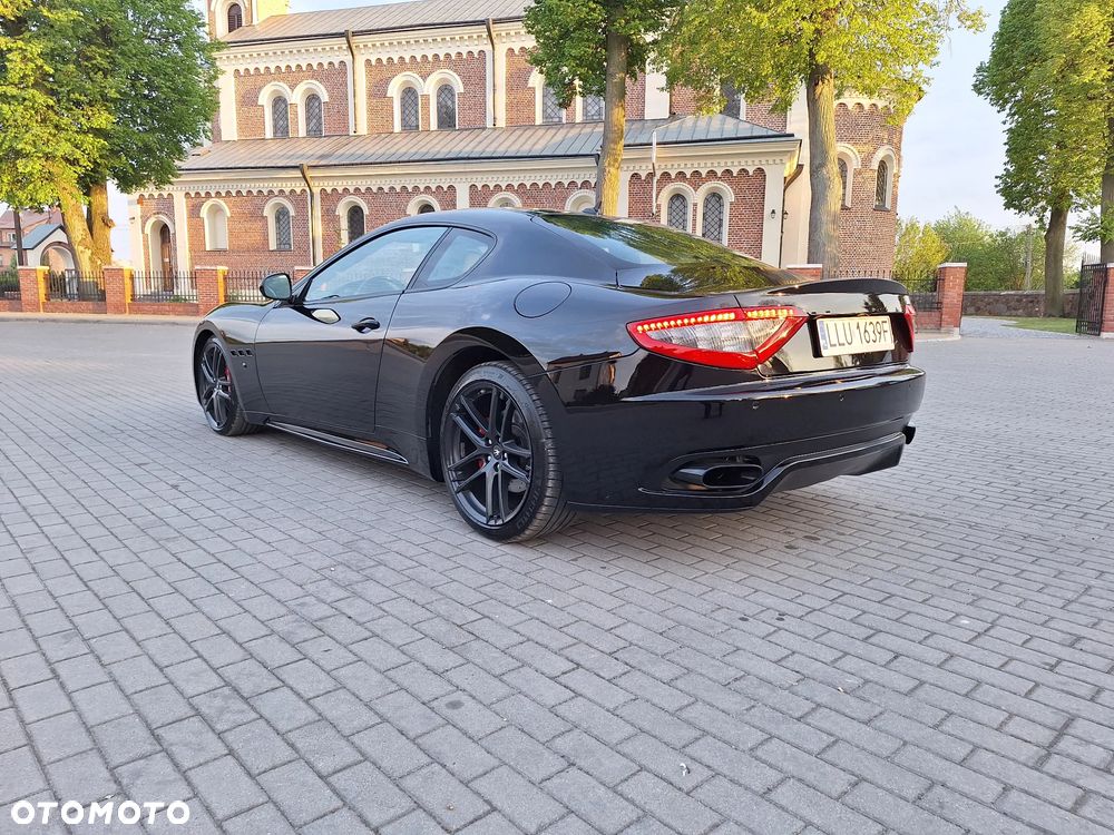 Maserati GranTurismo S Automat - 6