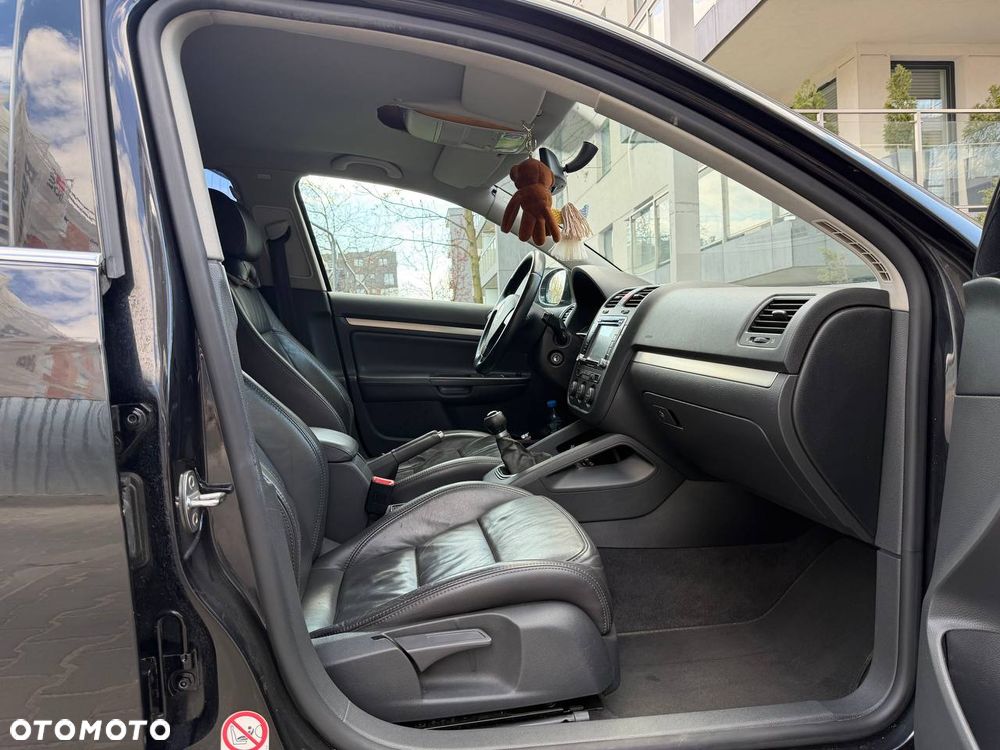 Volkswagen Jetta 2.0 FSI Comfortline - 4