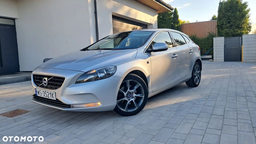Volvo V40 D2 Drive-E Ocean Race - 1