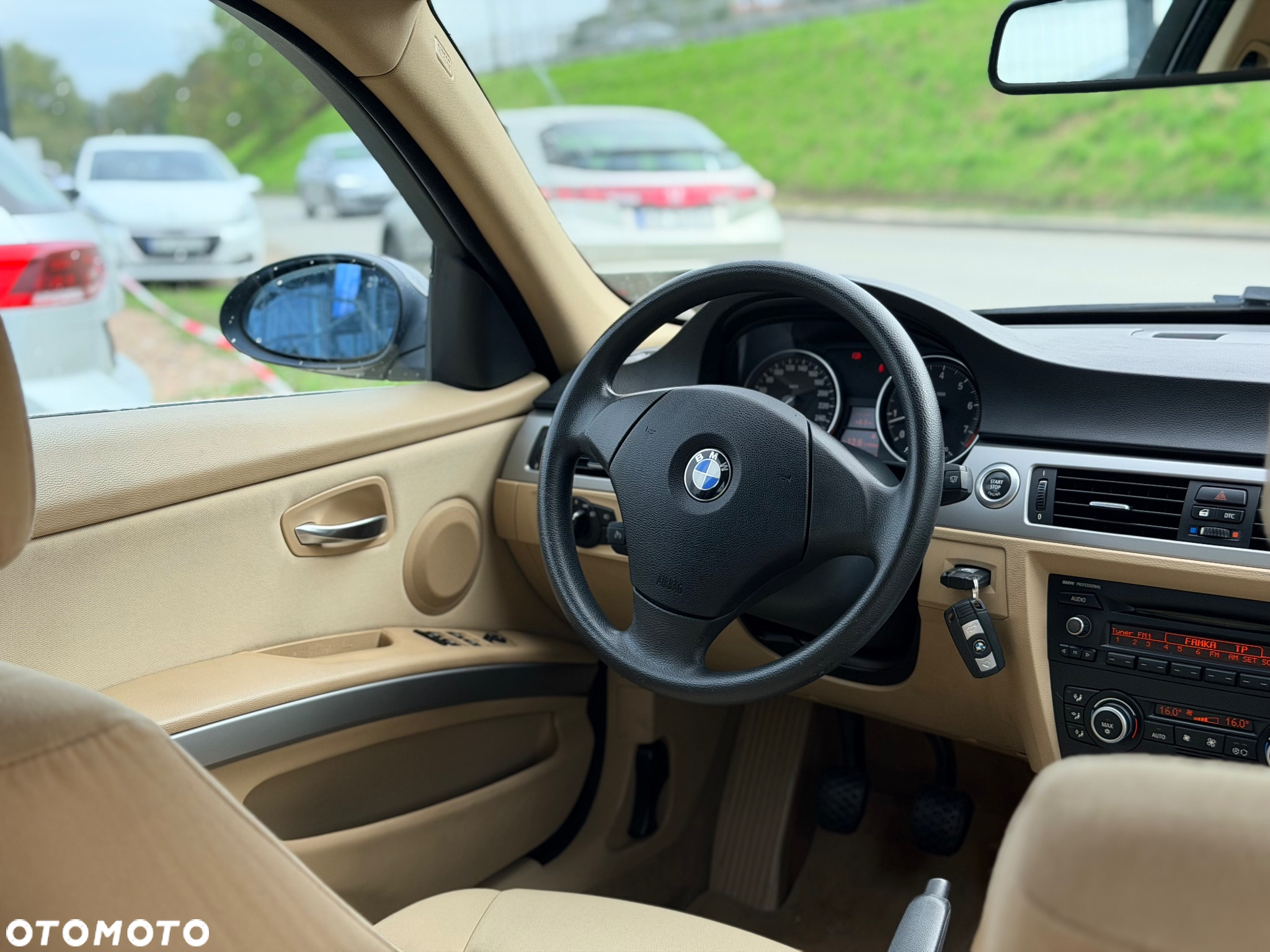 BMW Seria 3 325i - 10