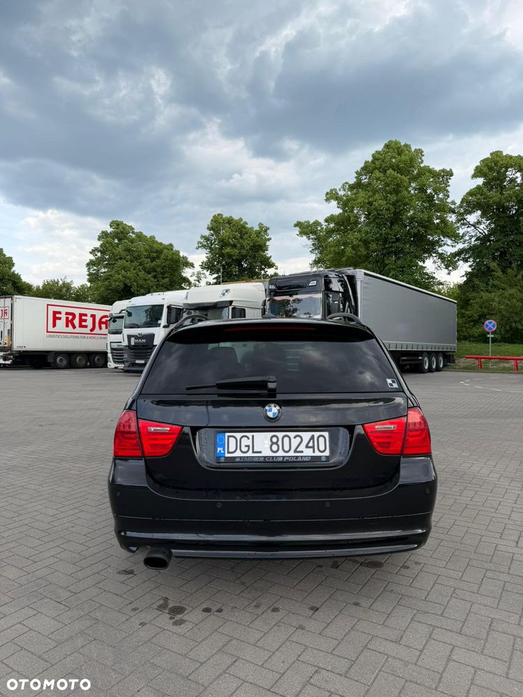 BMW Seria 3 320i - 7
