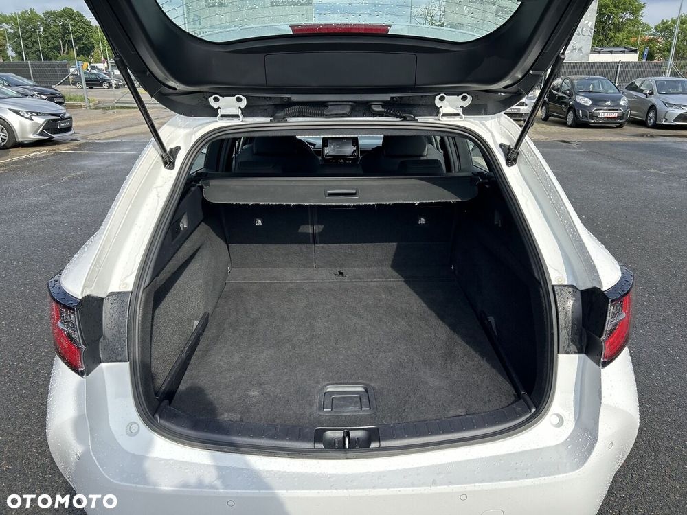 Toyota Corolla 1.8 Hybrid Comfort - 22