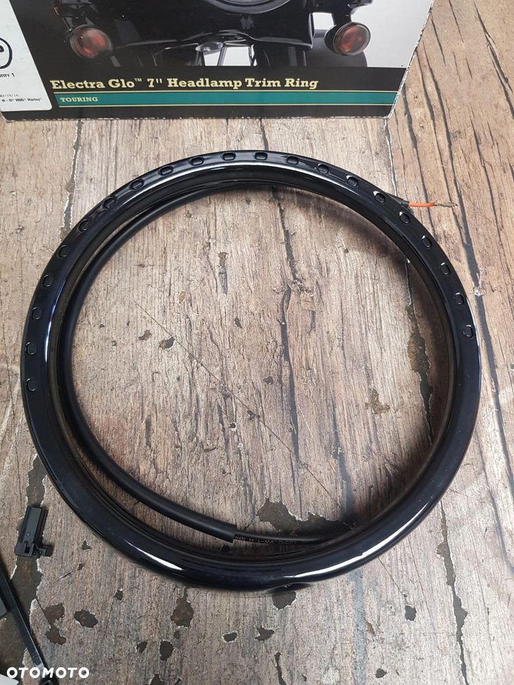 Podświetlana ramka reflektora led Harley Davidson Touring 61400153A - 4