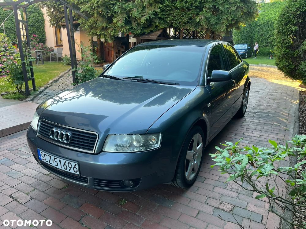 Audi A4 Limousine - 4