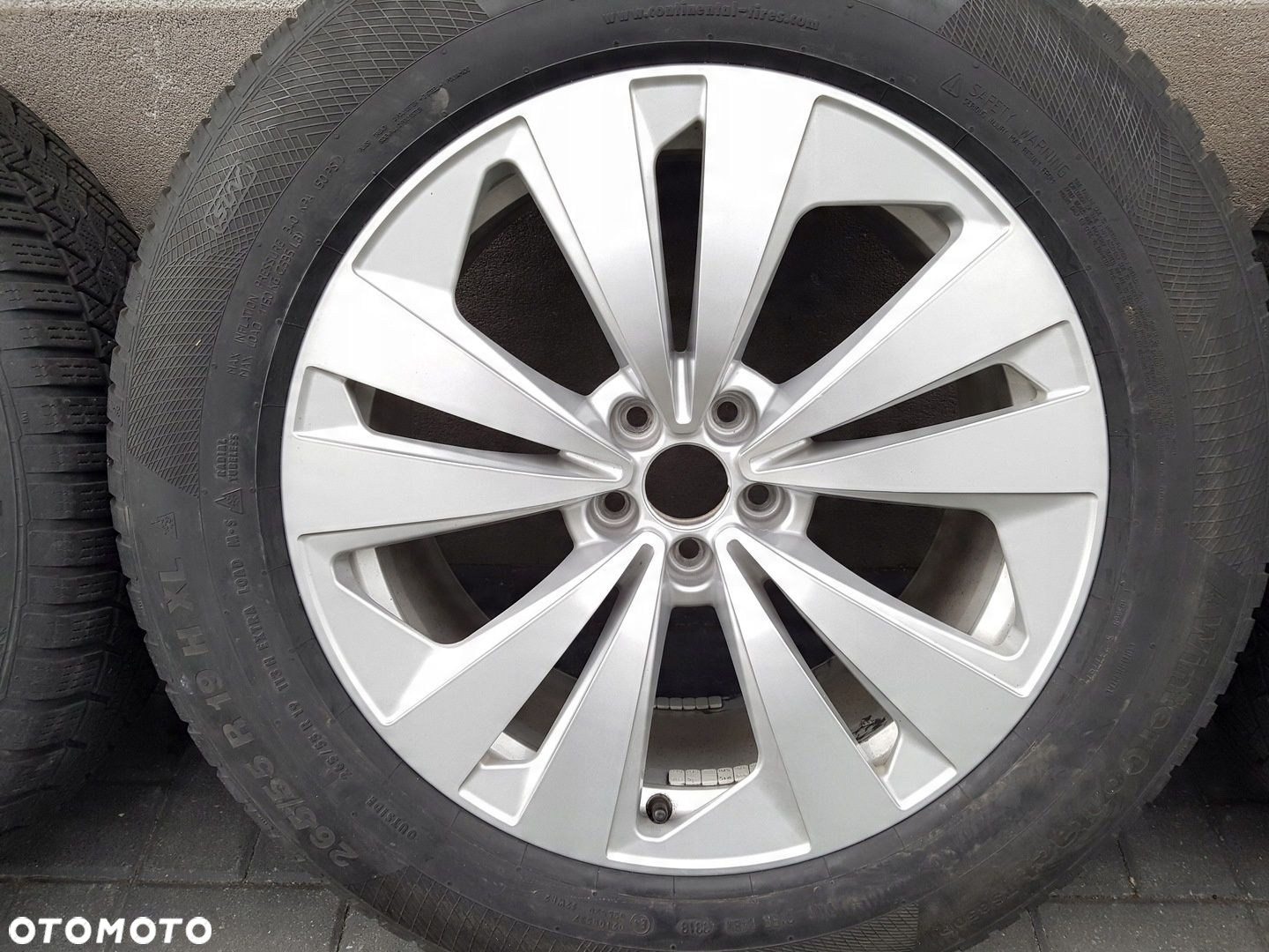 AUDI Q8 SQ8 koła zimowe felga felgi czujniki 265/55/19 4M8601025 - 5