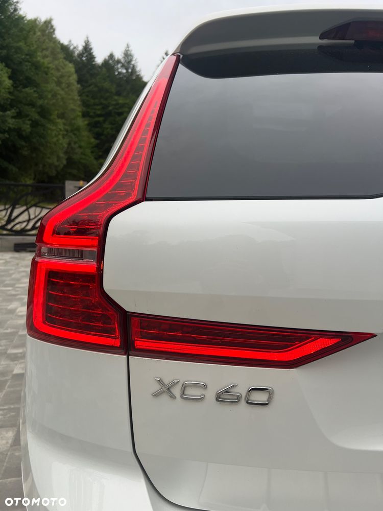 Volvo XC 60 T8 AWD Recharge Polestar Engineered - 9