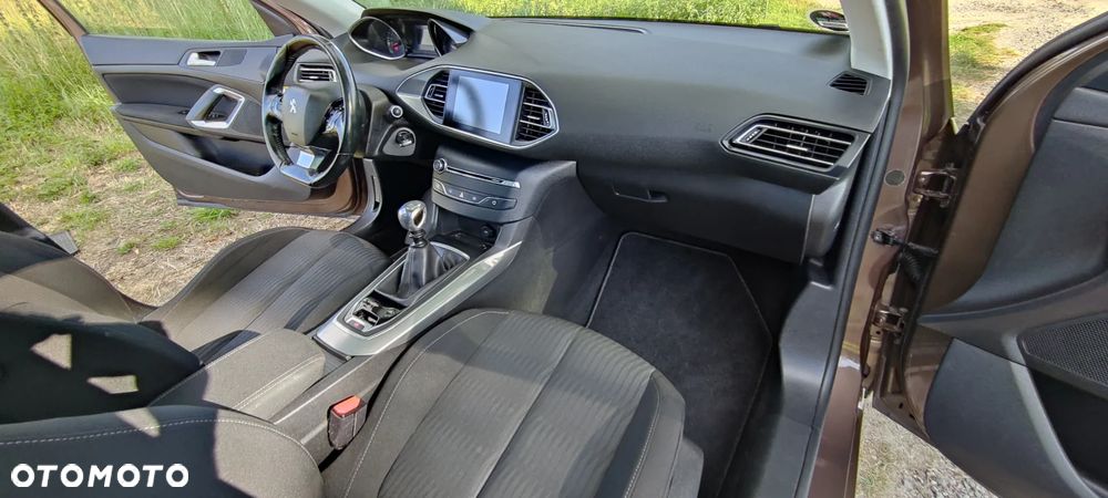 Peugeot 308 BlueHDi 150 Stop & Start Business-Line - 19