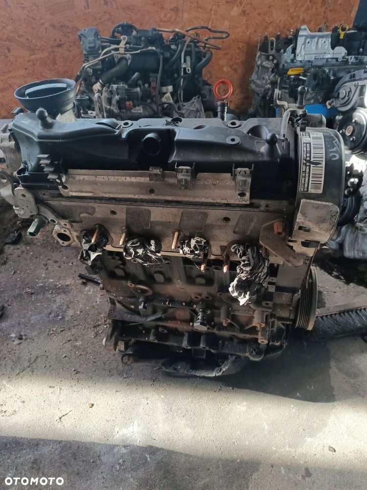 AUDI SEAT VW 1.6 TDI CAY SILNIK SŁUPEK - 1