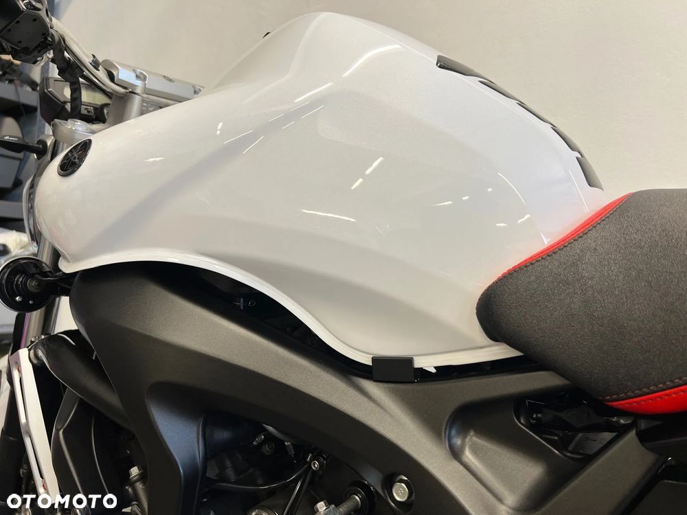 Yamaha FZ6 - 18