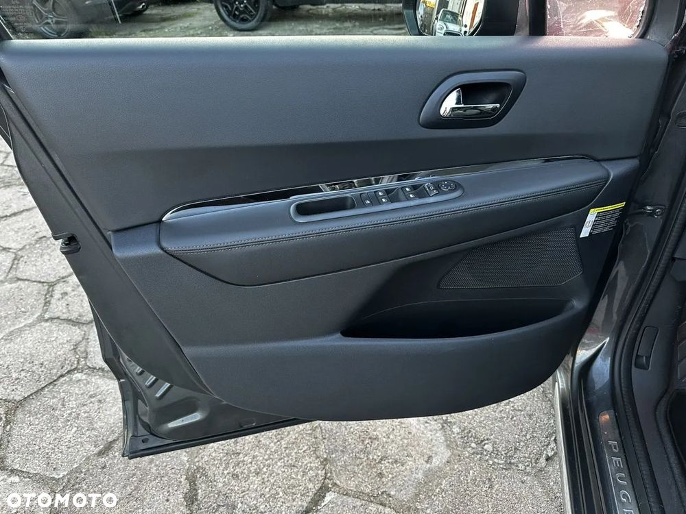 Peugeot 3008 PureTech 130 Stop & Start GPF Allure - 7