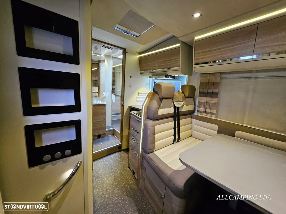 Adria Matrix M670SBC 50 YEARS 5 LUGARES DE LIVRETE CAMA CENTRAL + BASCULANTE - 22