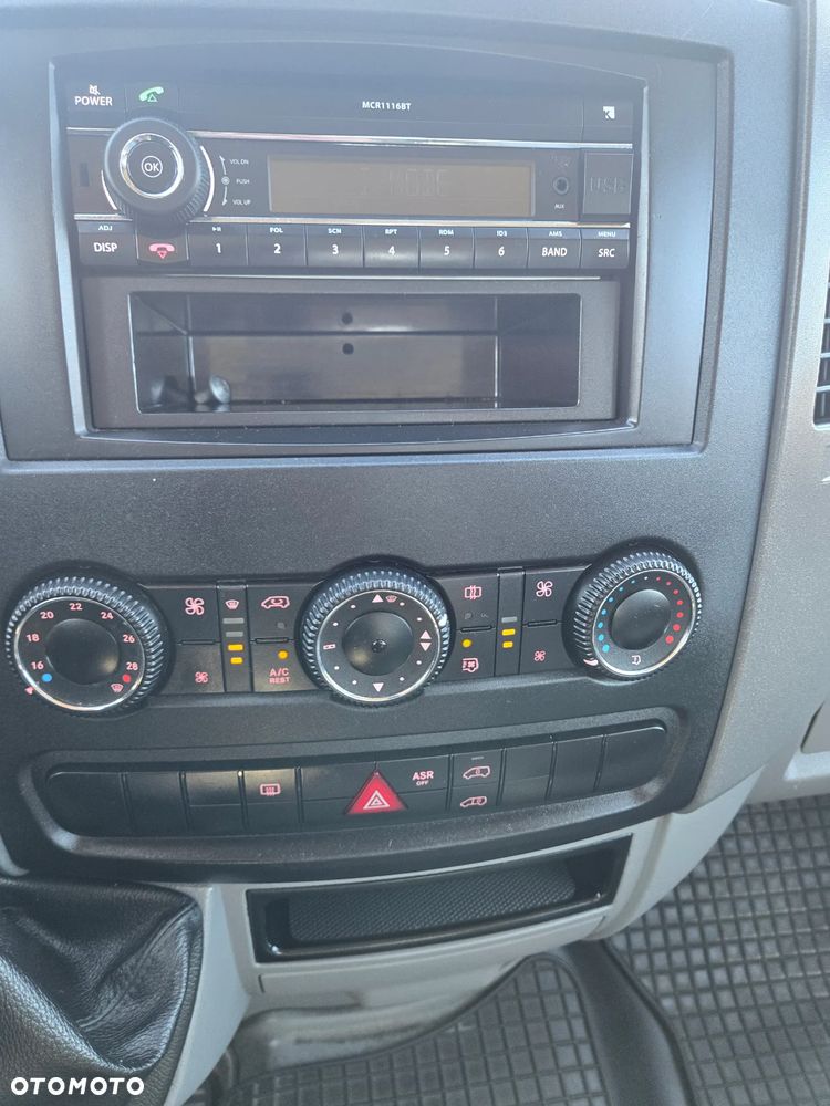 Volkswagen Crafter - 11
