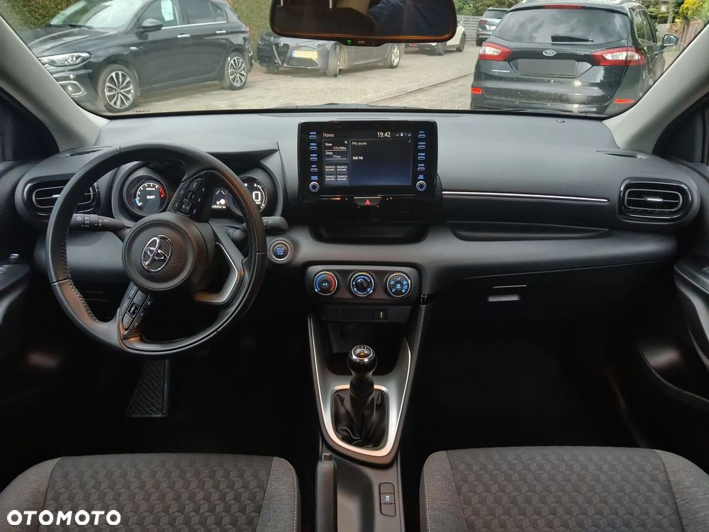 Toyota Yaris 1.0 Premium - 15