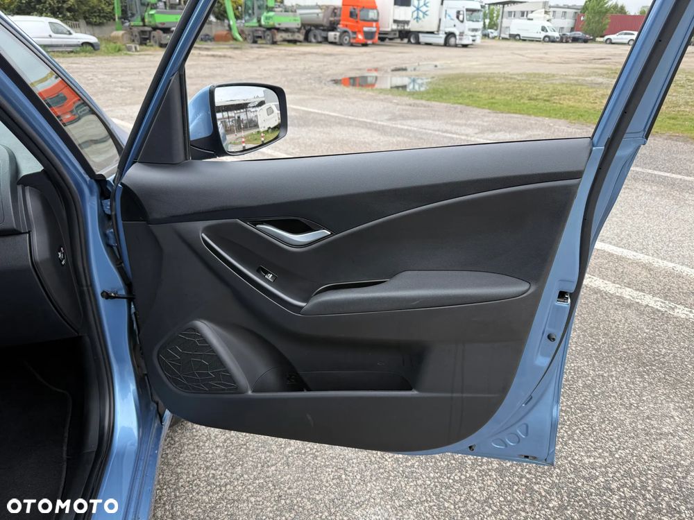 Hyundai ix20 1.4 blue Comfort - 21