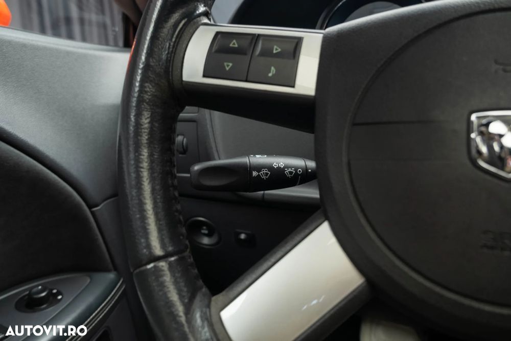 Dodge Challenger - 25