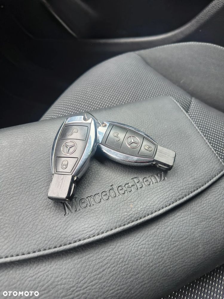 Mercedes-Benz Klasa B 200 7G-DCT Edition - 31