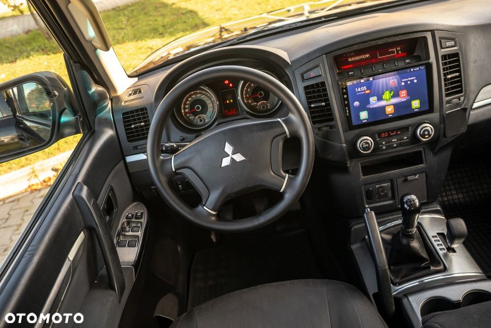 Mitsubishi Pajero 3.2 DI-D Invite - 18