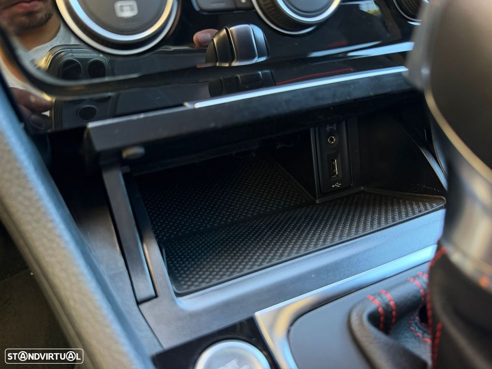 VW Golf 2.0 TSI GTI DSG Performance - 40