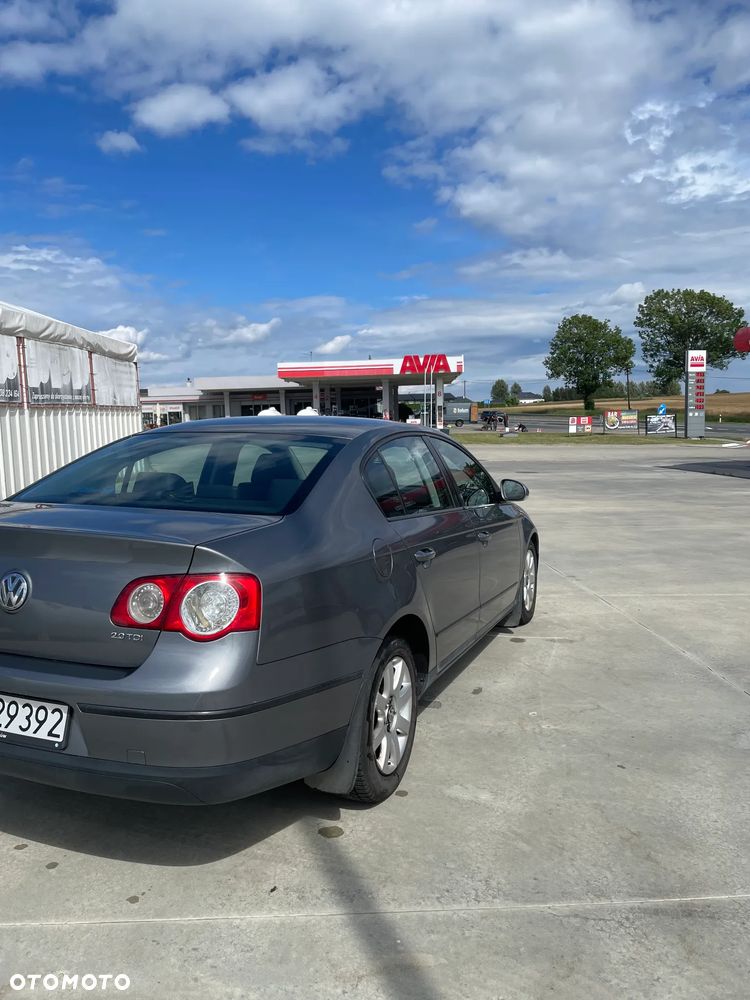 Volkswagen Passat - 5