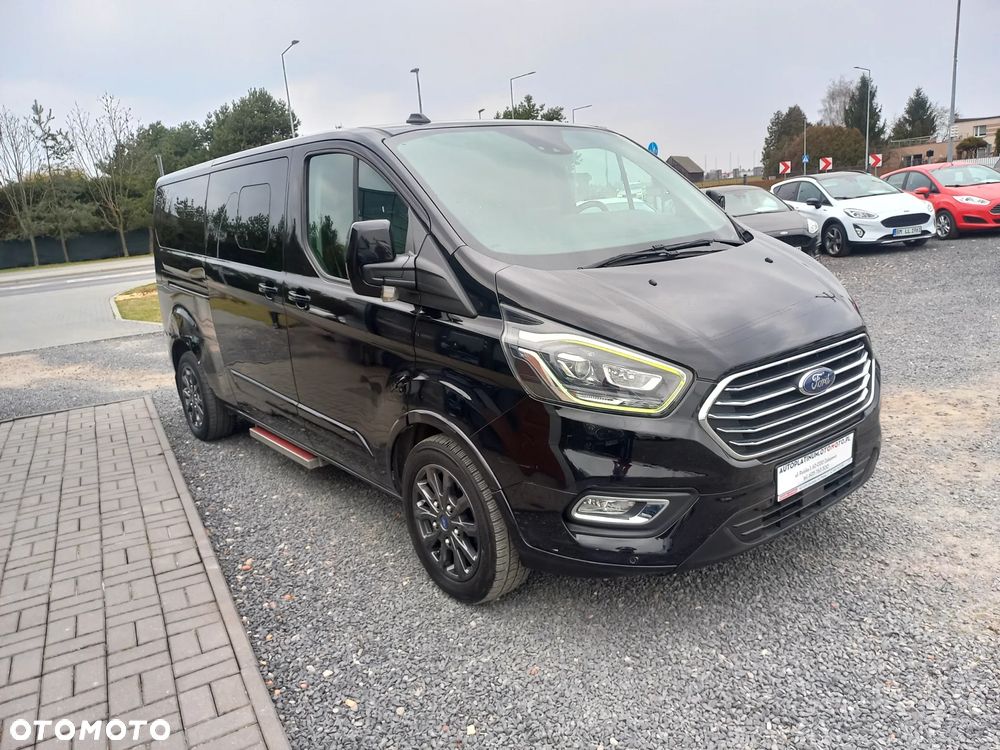 Ford Tourneo Custom - 8