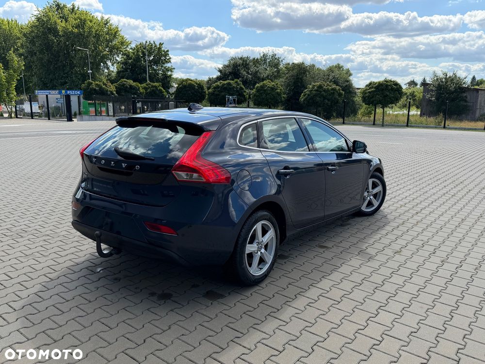 Volvo V40 D2 - 22