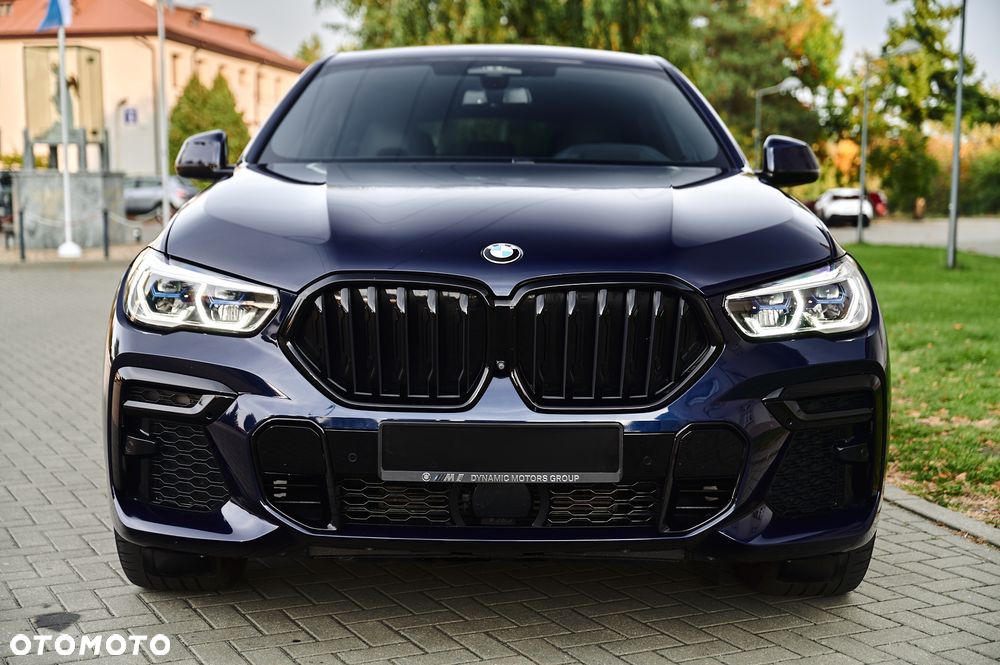 BMW X6 xDrive40d mHEV - 12