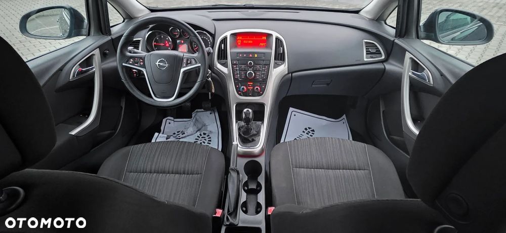 Opel Astra 1.7 CDTI DPF 150 Jahre - 16