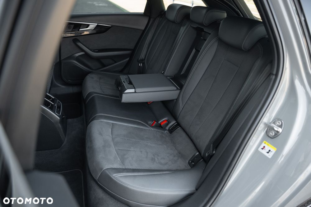 Audi A4 Avant 40 TFSI quattro S tronic S line - 35