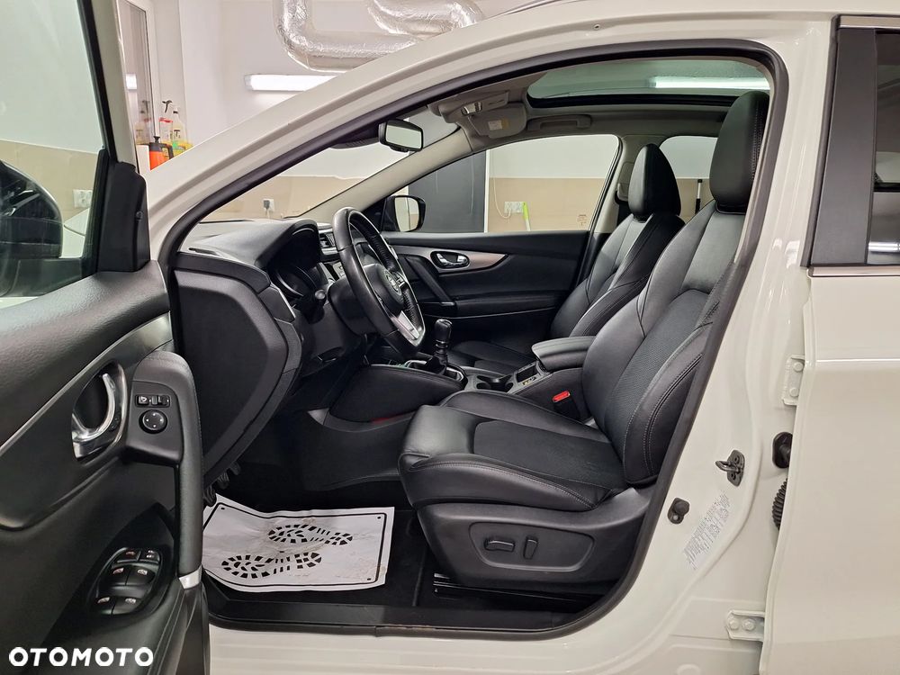 Nissan Qashqai 1.3 DIG-T Tekna EU6d - 18