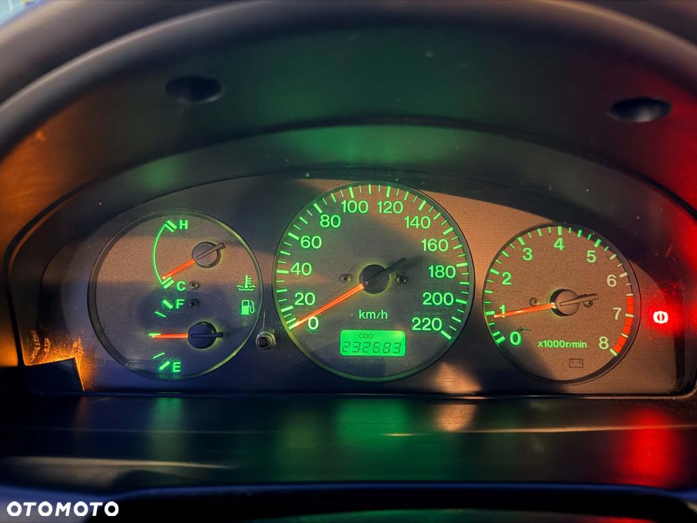 Mazda 323F 1.5 Exclusive - 8