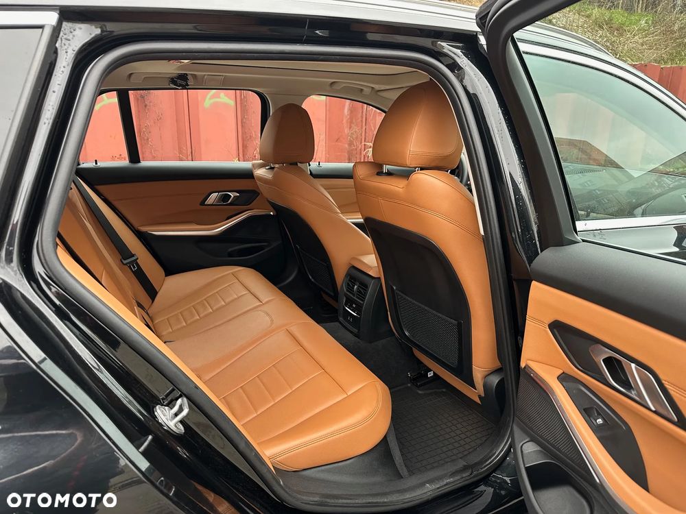 BMW Seria 3 320d MHEV Luxury Line - 13