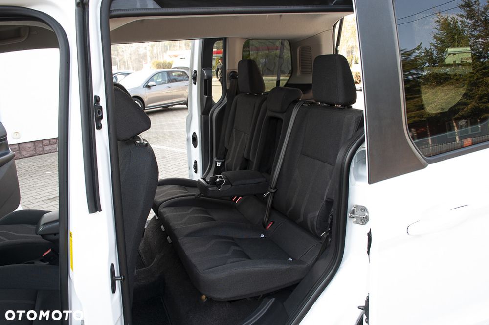 Ford Transit Connect - 27