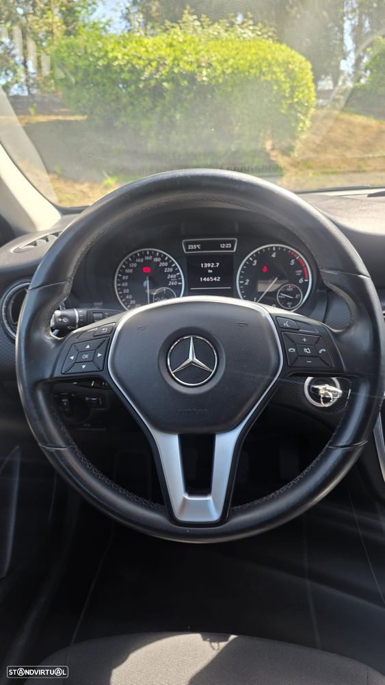 Mercedes-Benz A 180 CDI (BlueEFFICIENCY) - 10
