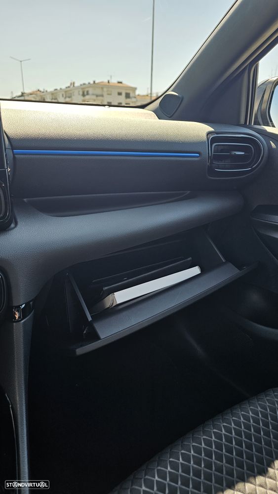 Toyota Yaris 1.5 HDF Premier Edition - 19