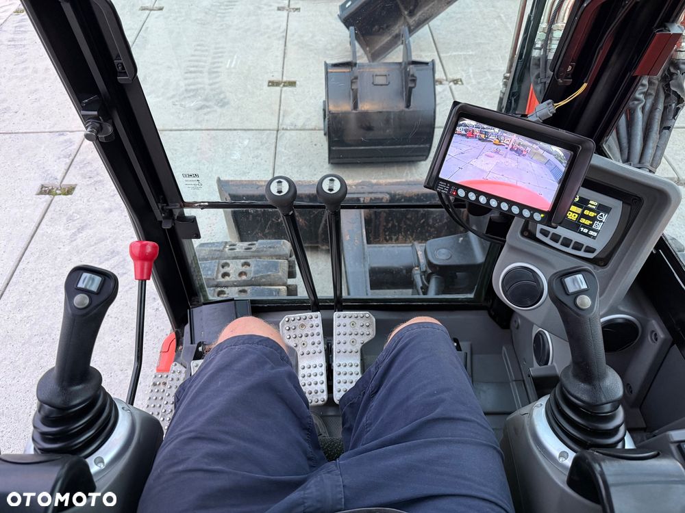JCB 86C-1 - 15