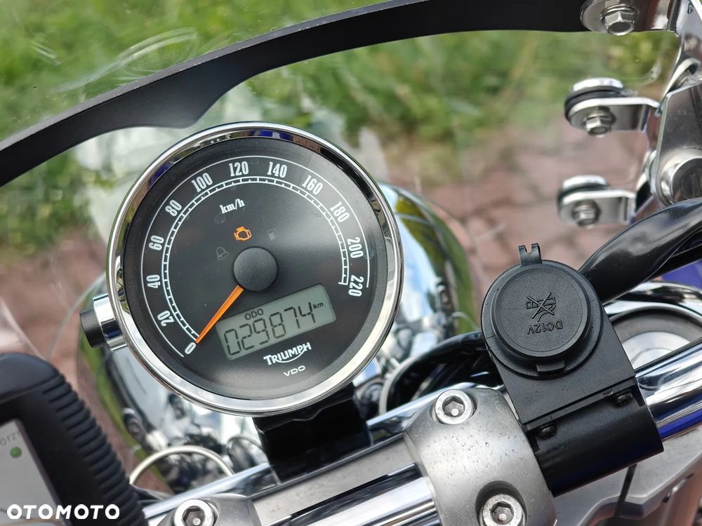 Triumph America - 25