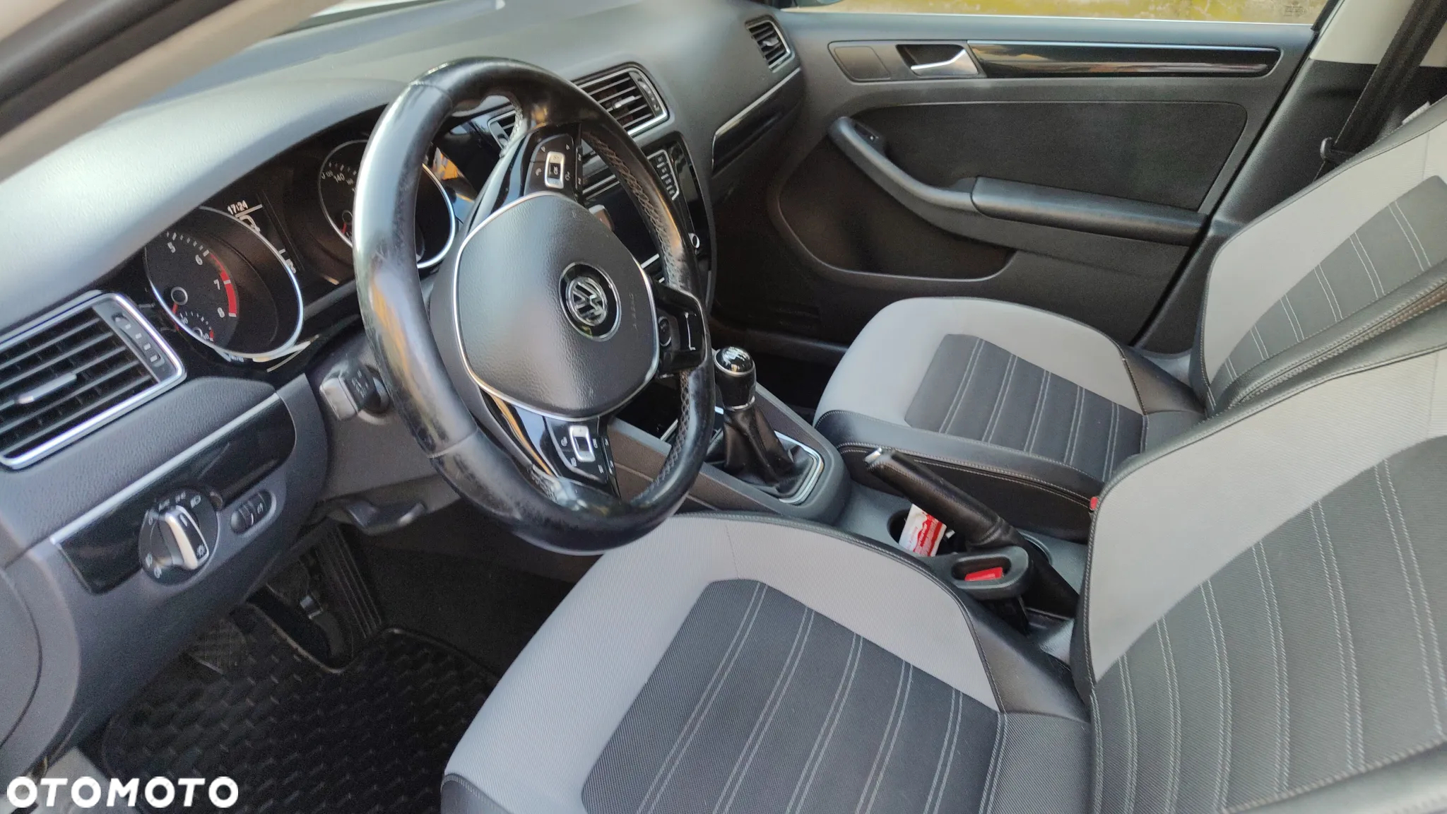 Volkswagen Jetta 1.4 TSI BMT Highline - 8