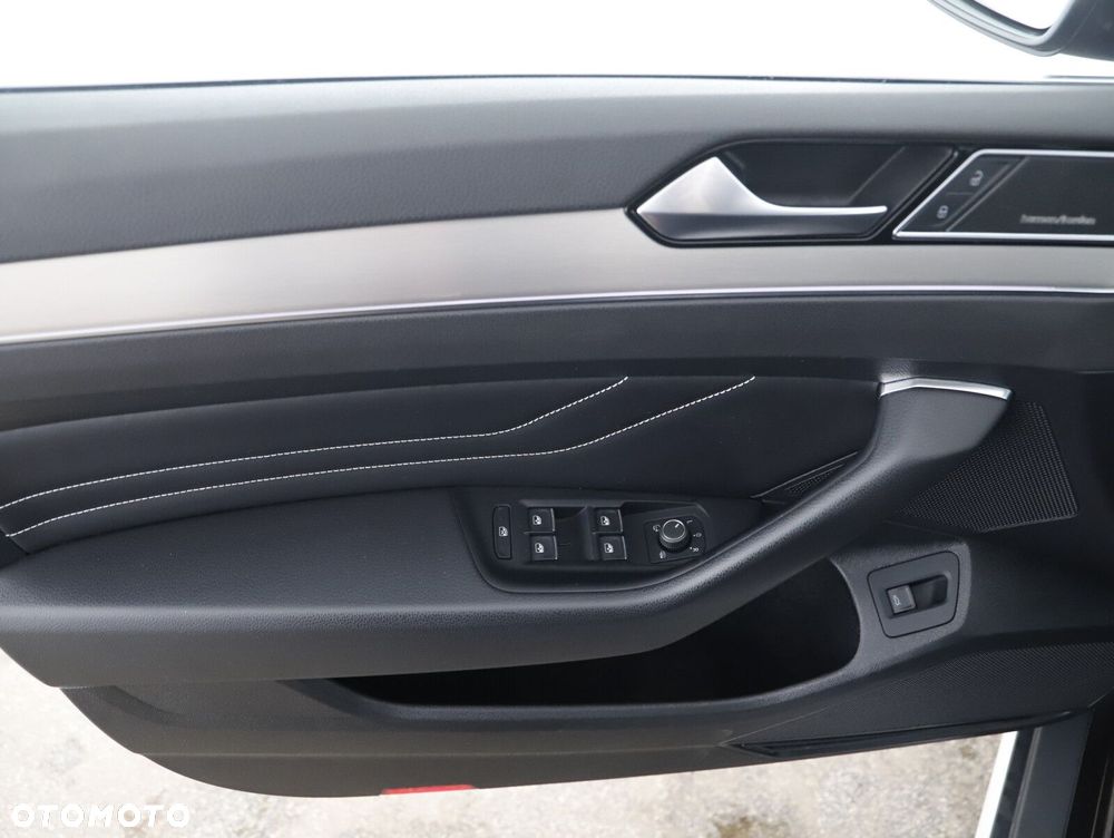 Volkswagen Passat Alltrack - 22