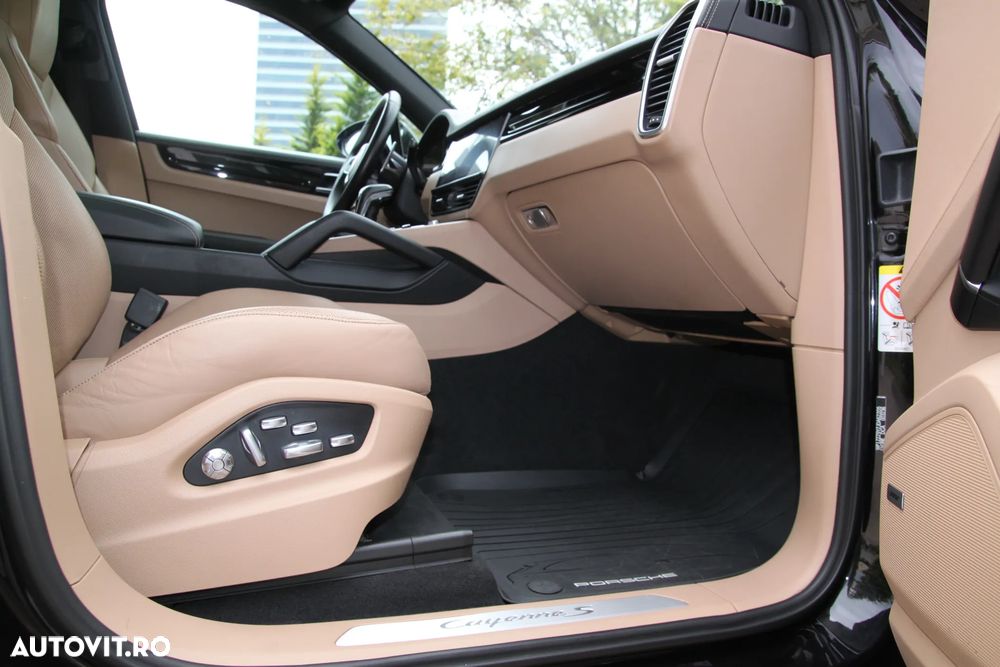 Porsche Cayenne S - 14