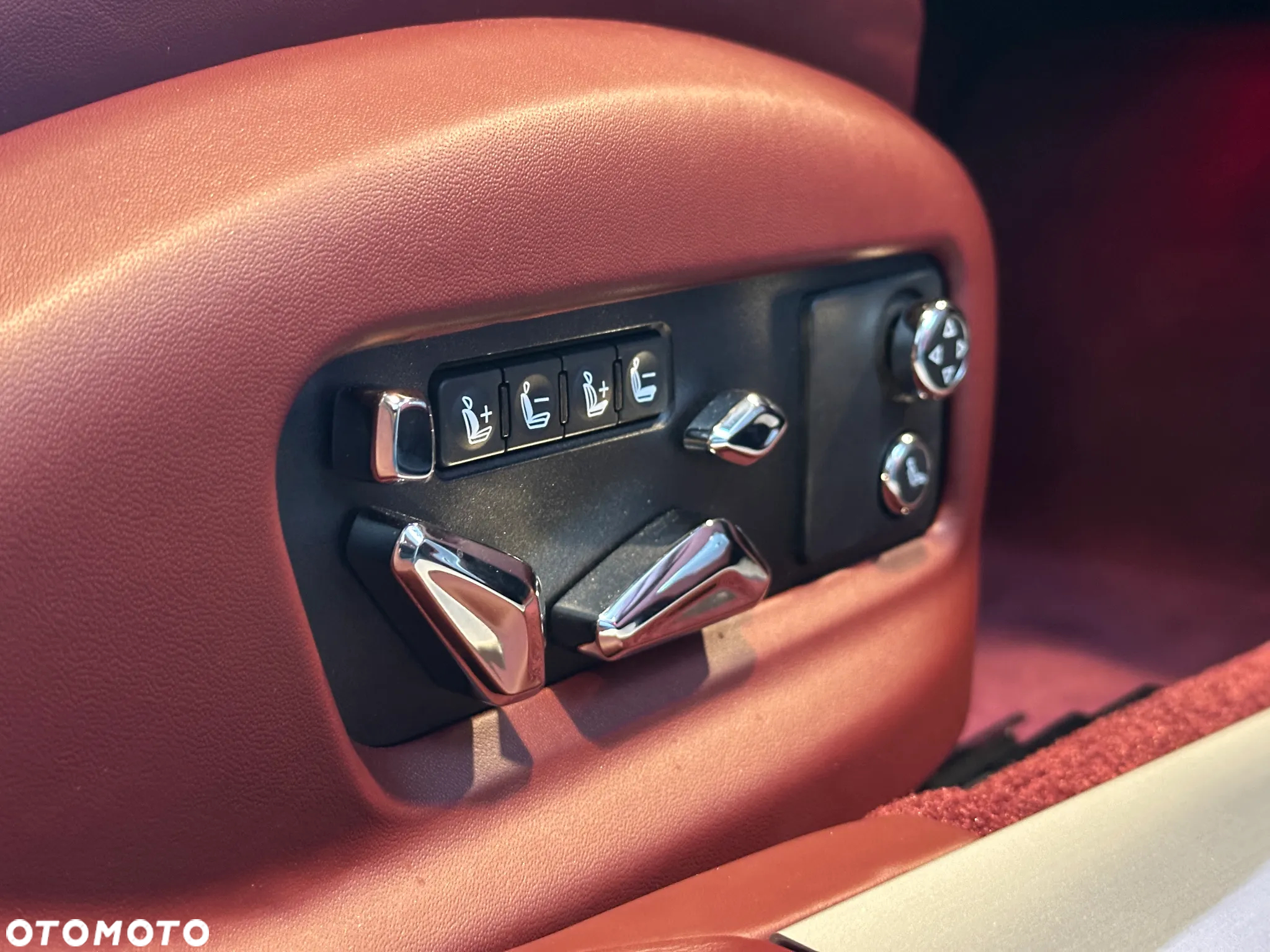 Bentley Flying Spur New V8 PHEV Speed - 24