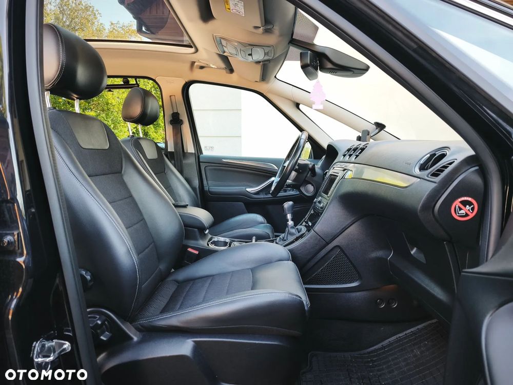 Ford S-Max 2.0 TDCi DPF Titanium - 25