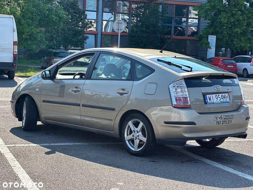 Toyota Prius 1.5 VVT-i Sol - 4